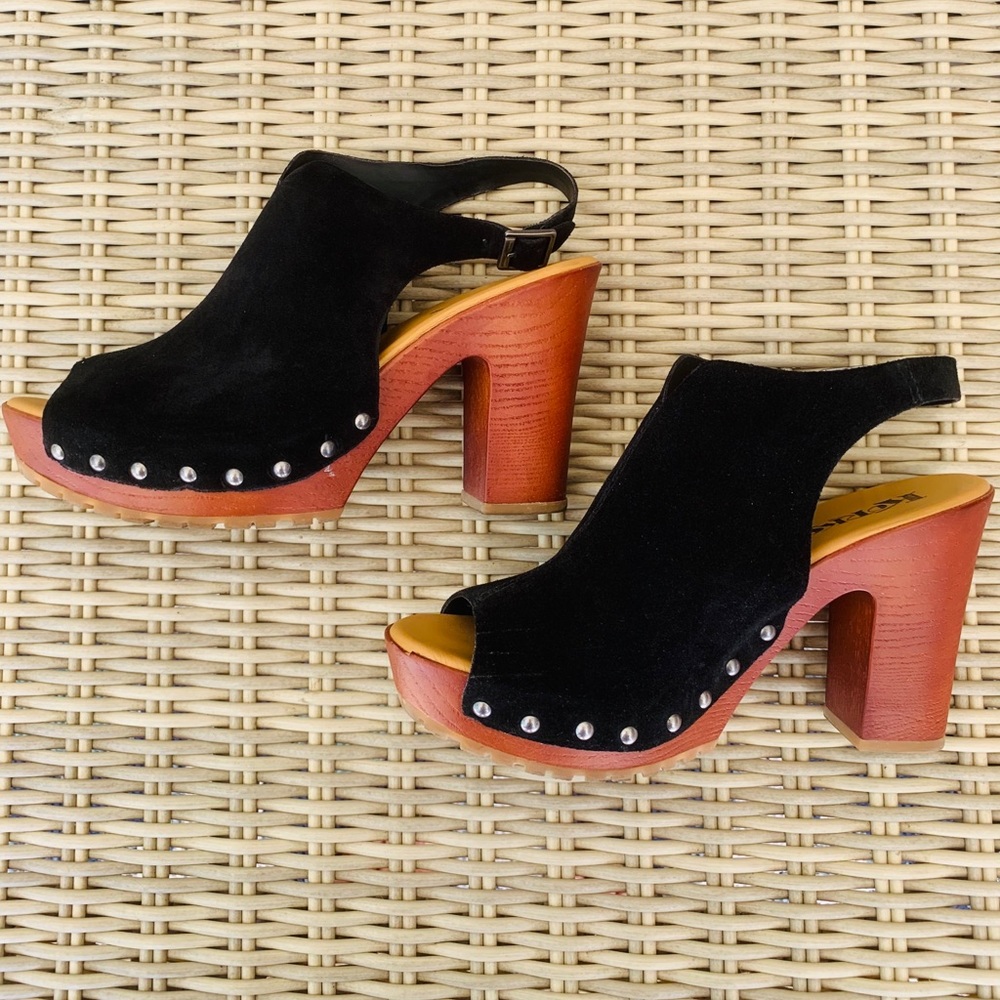 KORKS - Wood Bottom Black Sandals, Size 10